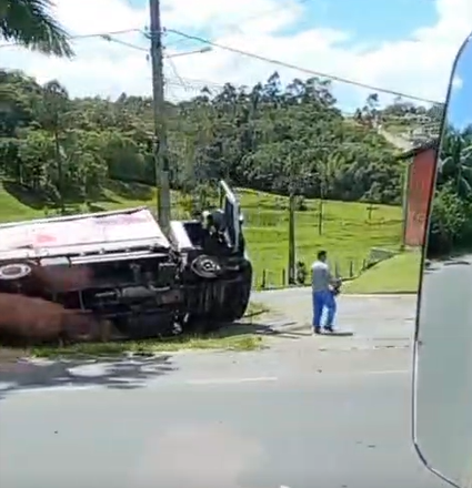 Fotos e vídeo: Reprodução Redes Sociais